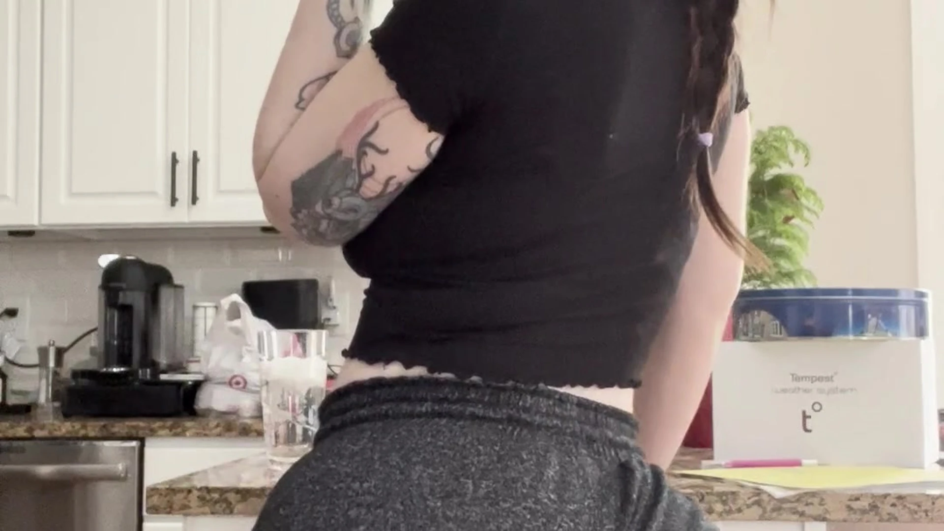 dame big booty Emily Lynne nsfw