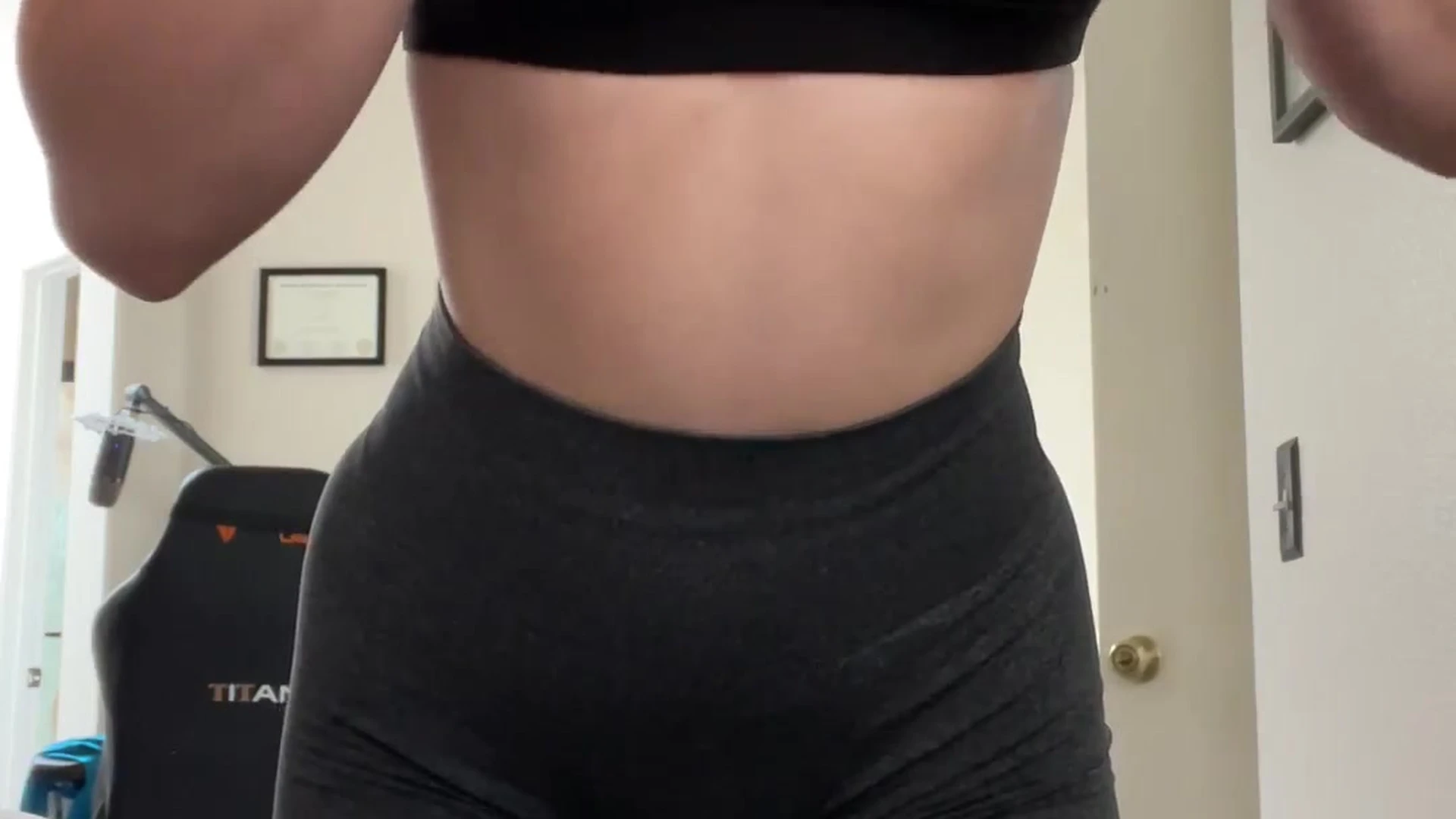 Sensational natural titties STPeach pussy