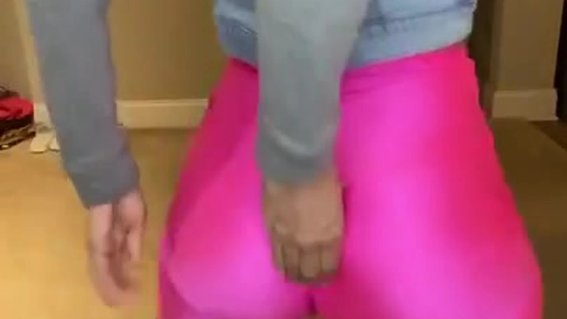 dripping Sweating busty Sexyred Magiccity nude tits