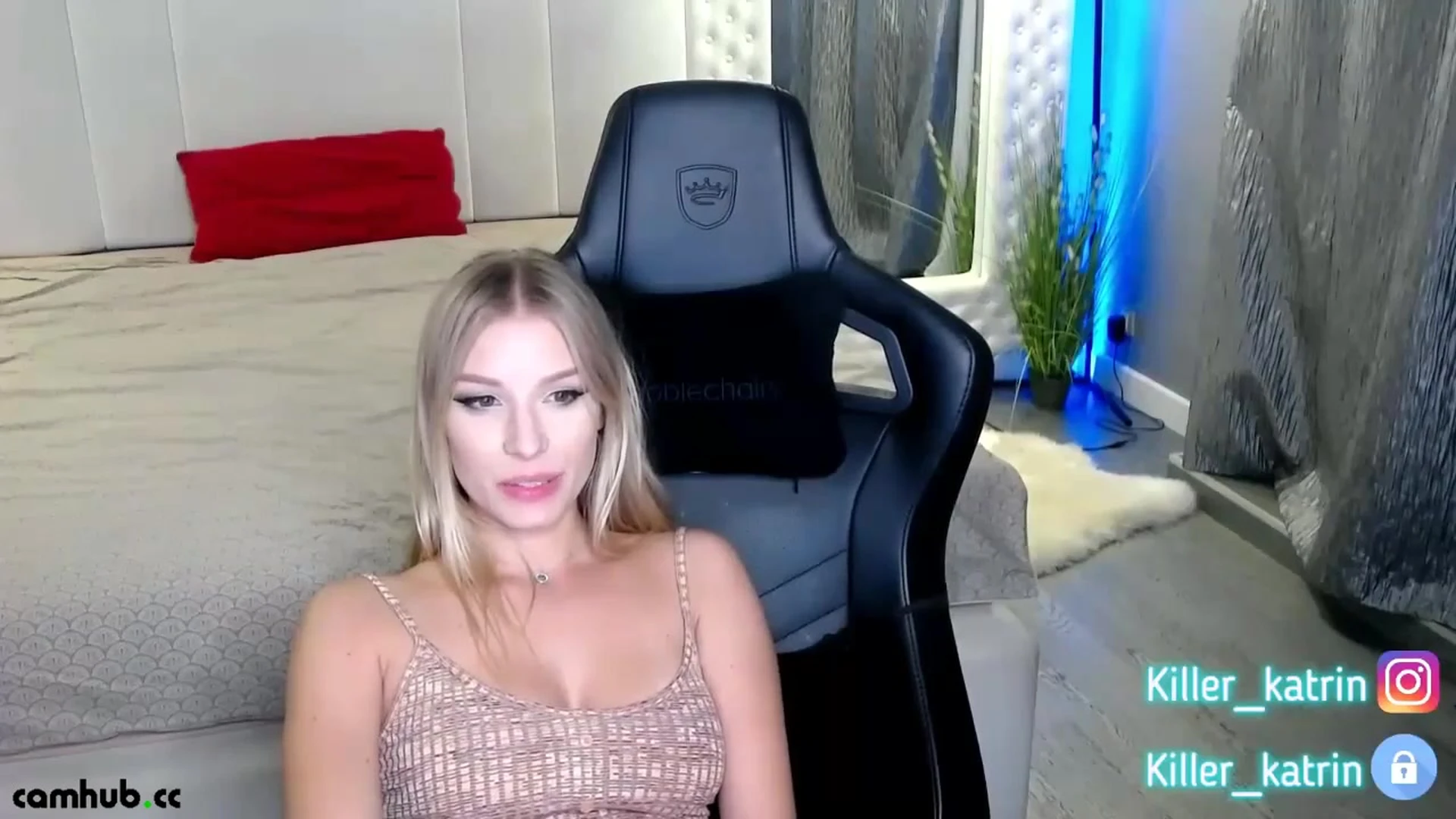 blonde Killer Katrin Nude OF