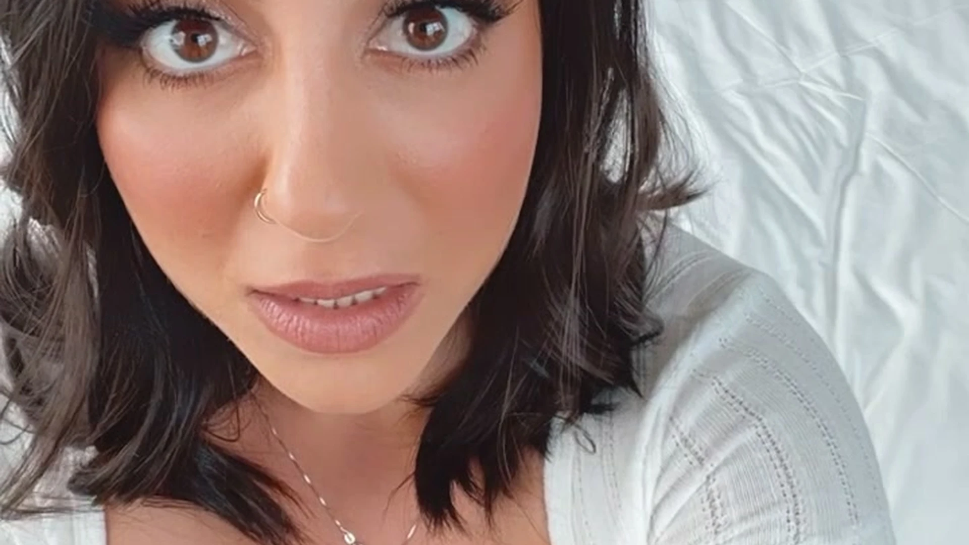 bimbo sucking perky Lena The Plug face