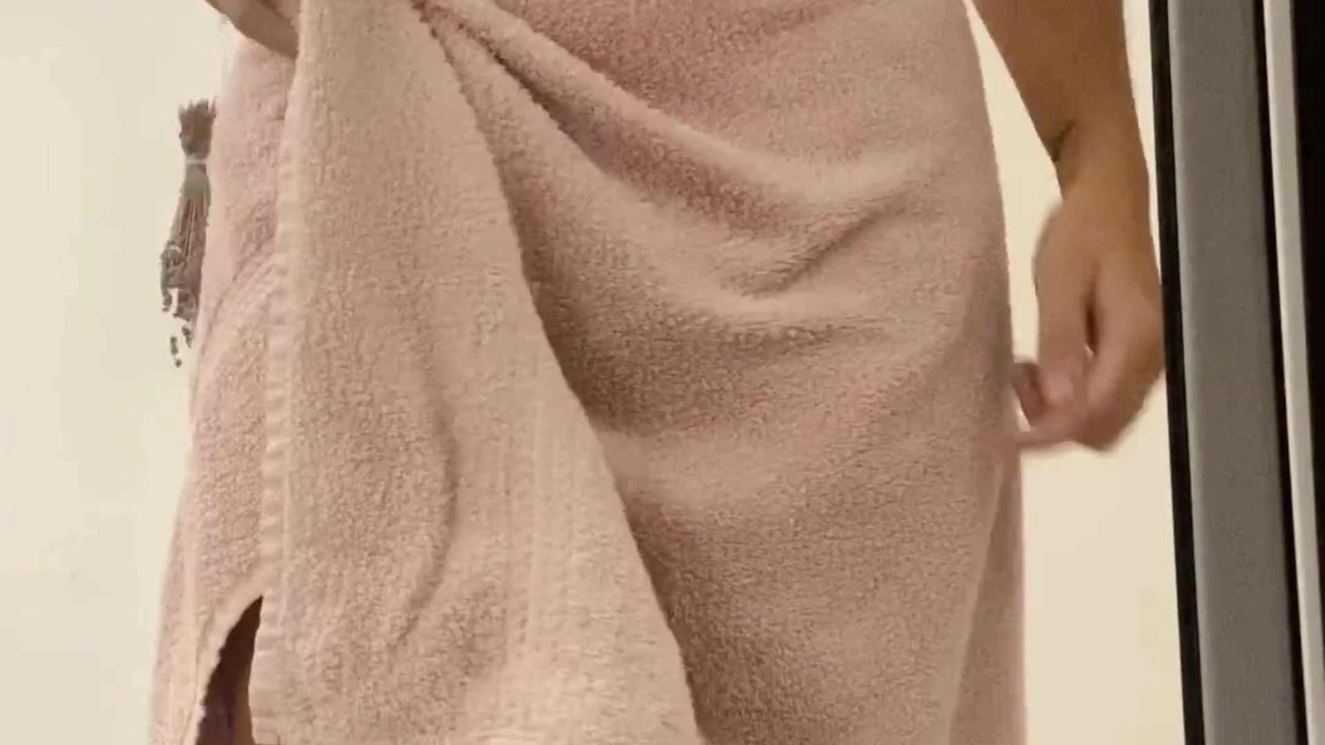 Exposed depraved busty Toni Camille l e a k e d