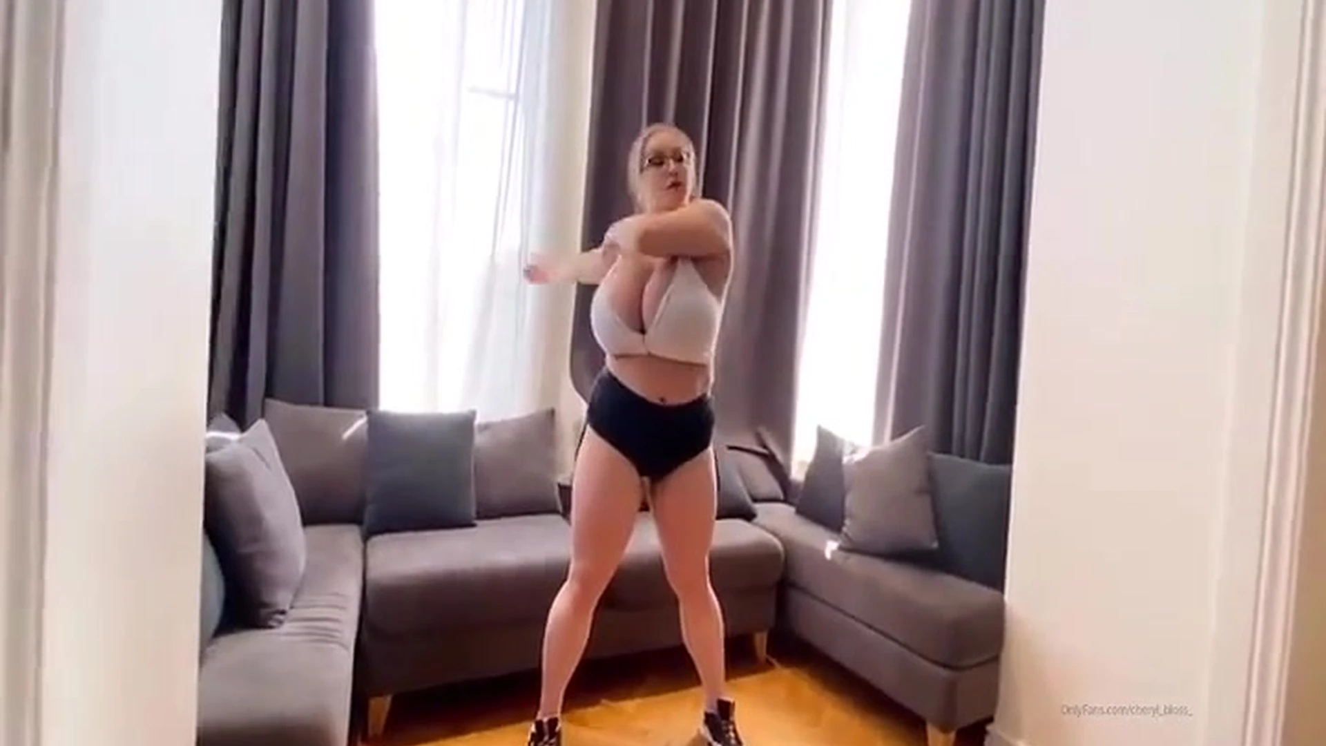 nympho Cheryl Blossom nude tits