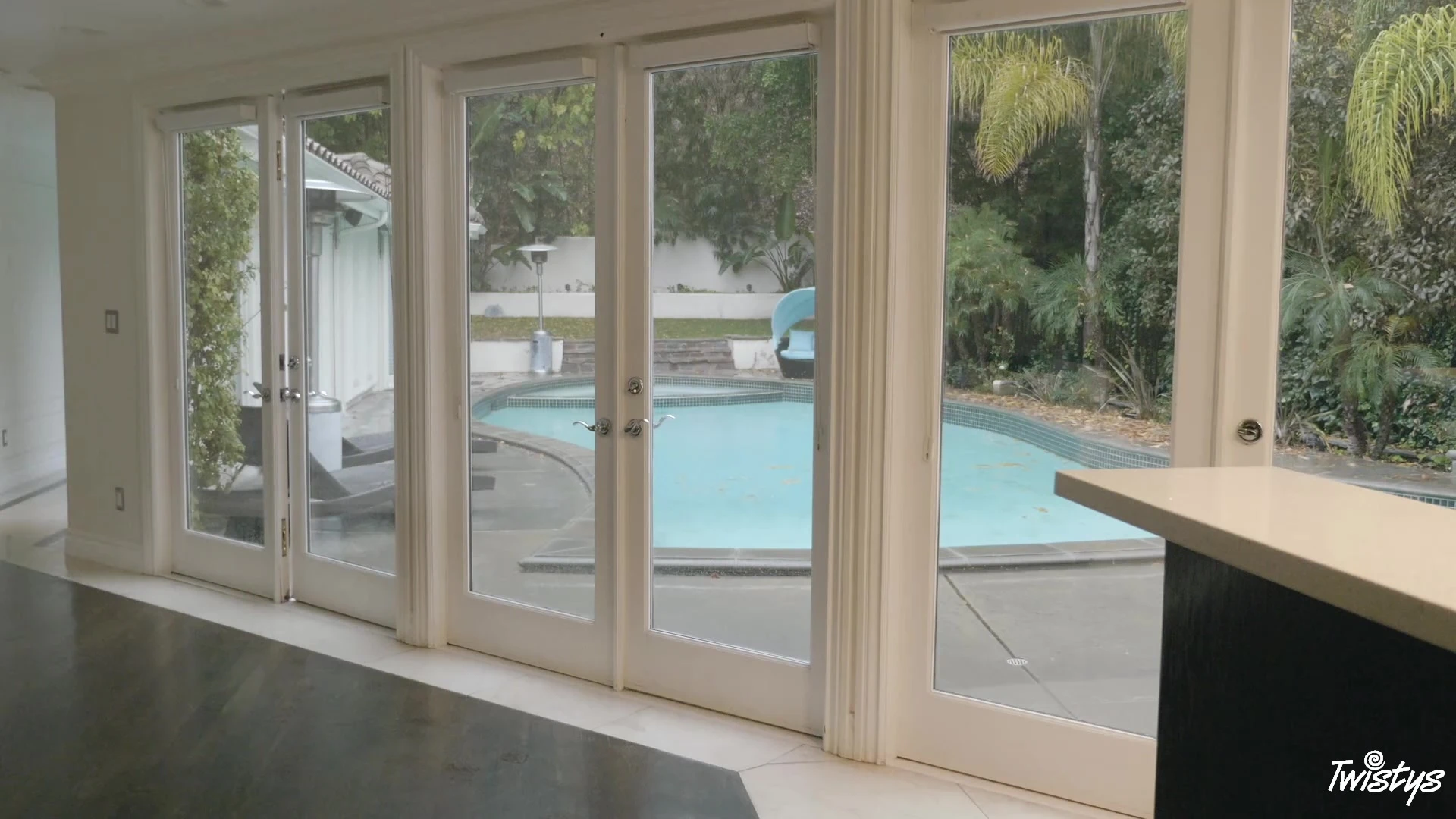 Exposed big tits Karlee Grey simpcity