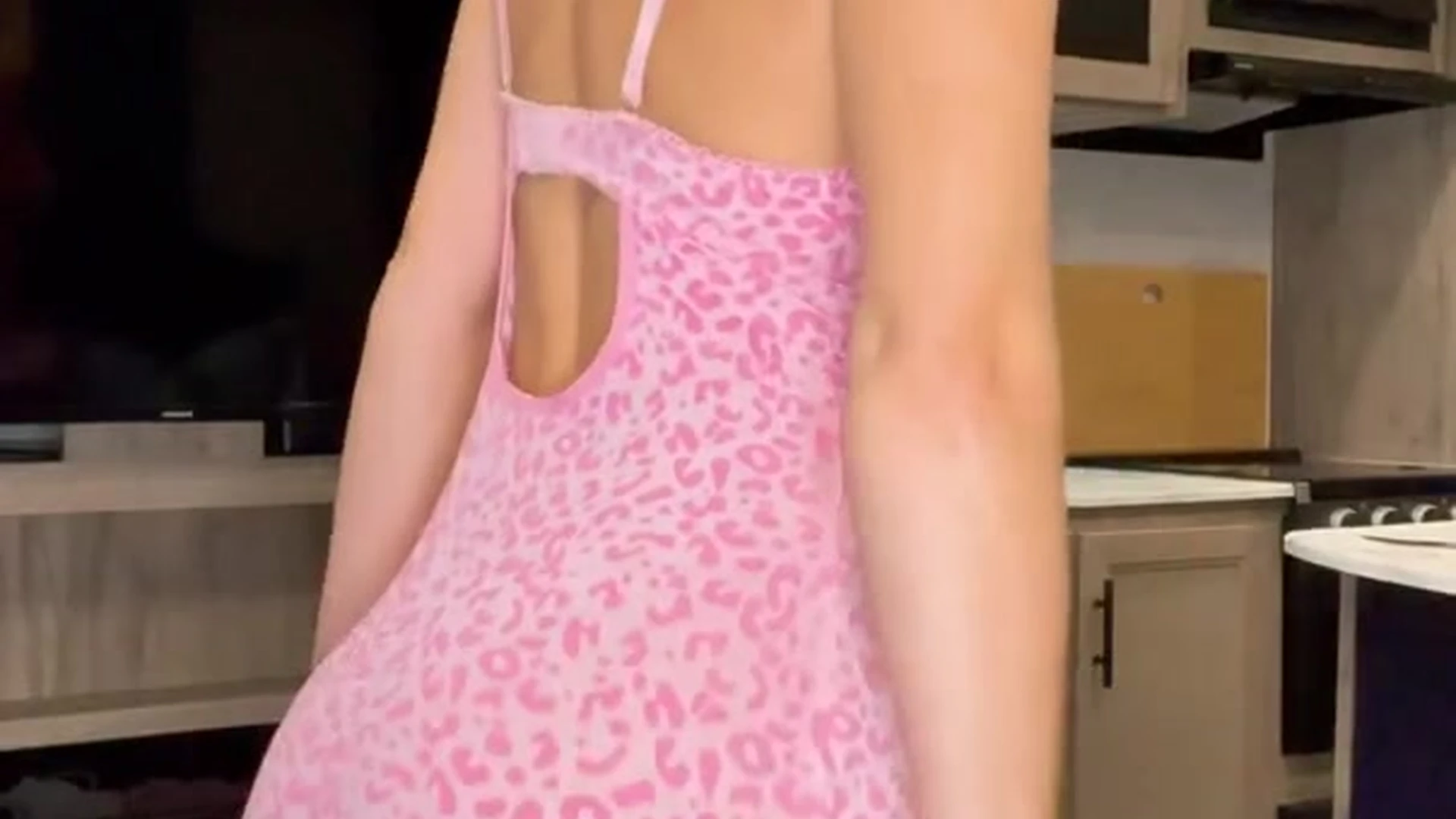 scandalous sucking american Vicky Stark Nudes