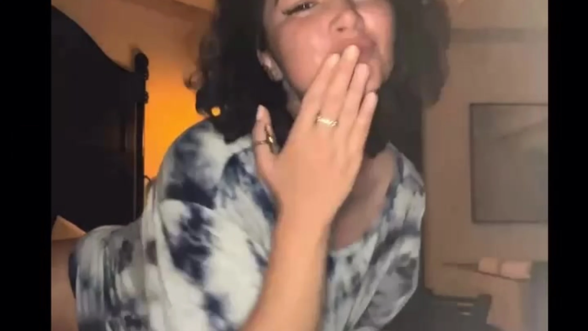 porno sucking latina LupuWellness camgirl