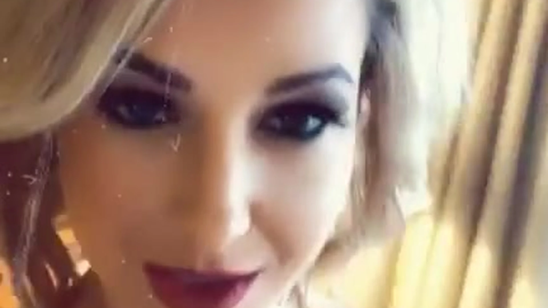 Mom Kit Mercer sextape Sensational